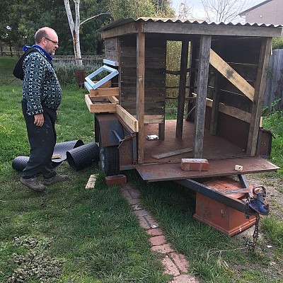 20190901_chook_house_trailer3